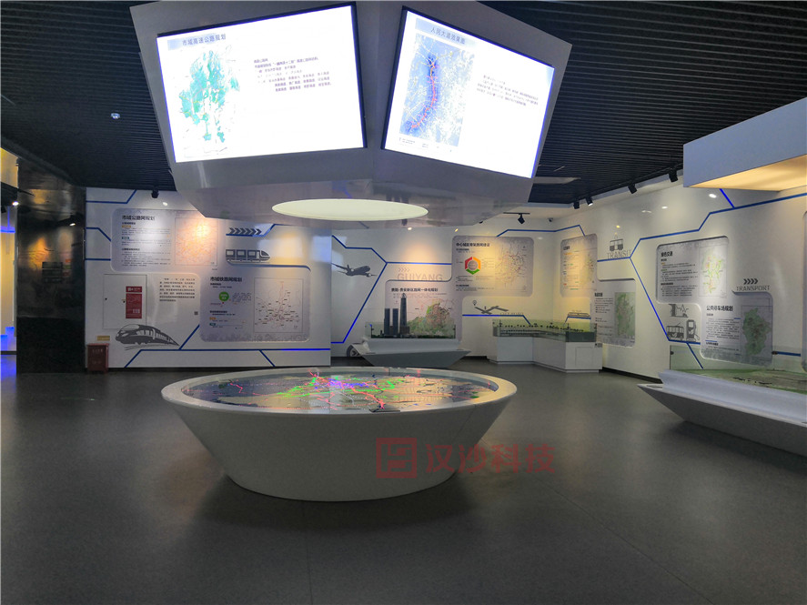 ?展館的設(shè)計應(yīng)根據(jù)空間合理規(guī)劃插圖